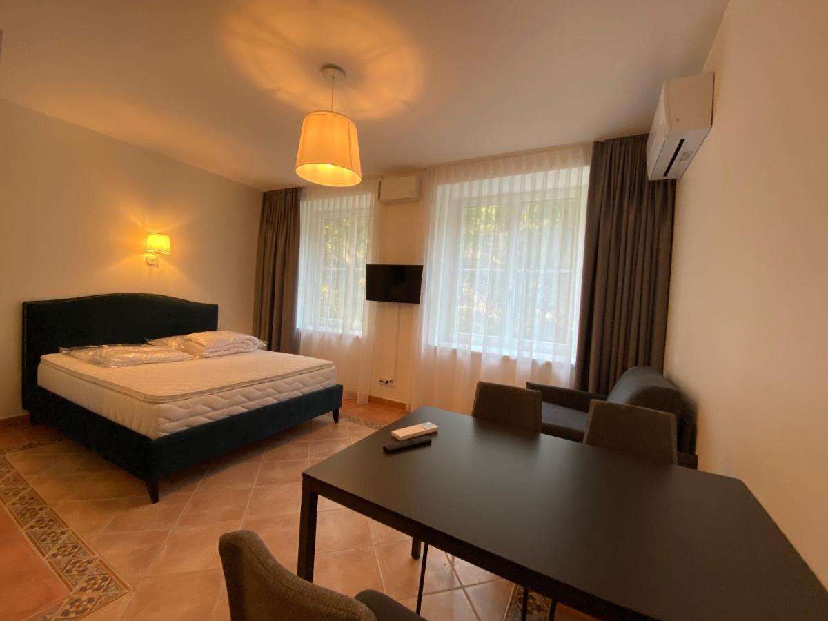 Dvi Nidos Otel Dış mekan fotoğraf