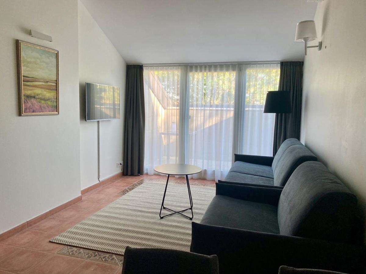 Dvi Nidos Otel Dış mekan fotoğraf