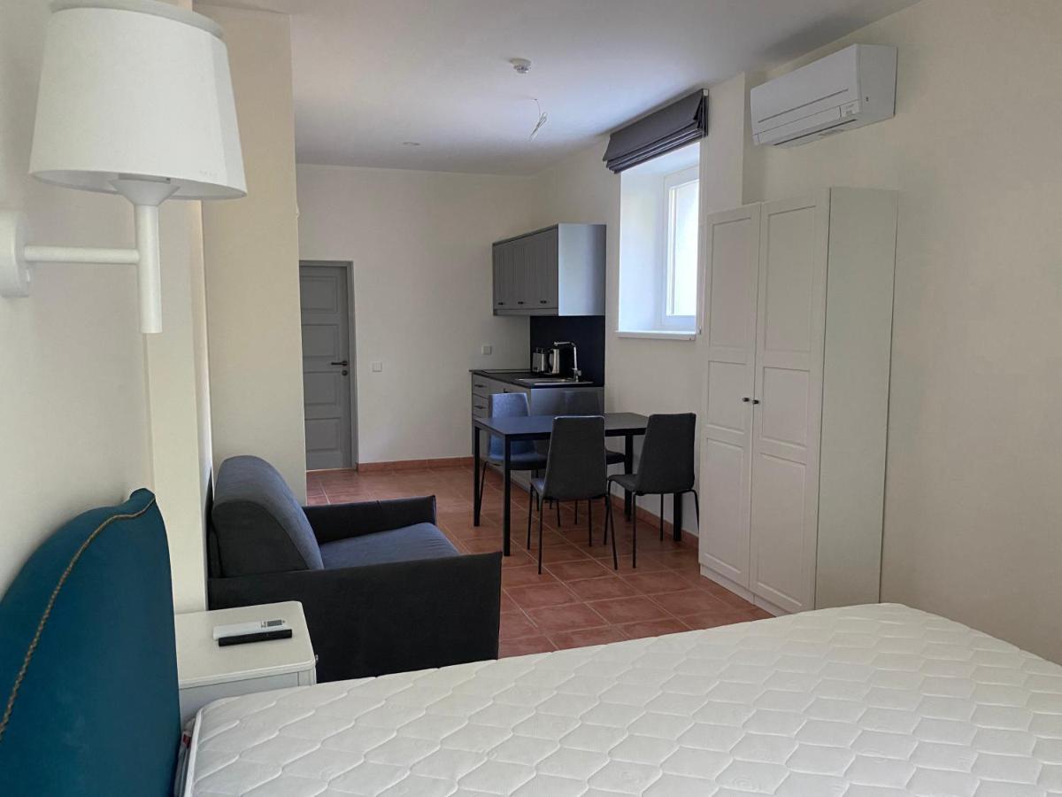 Dvi Nidos Otel Dış mekan fotoğraf